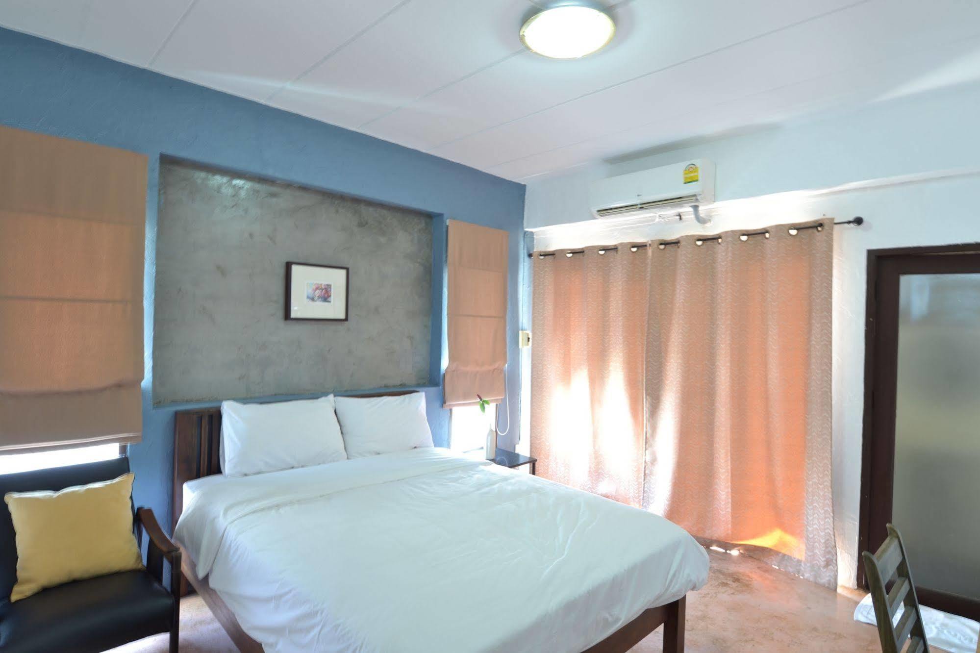 Isleep Guesthouse Chiang Mai Esterno foto